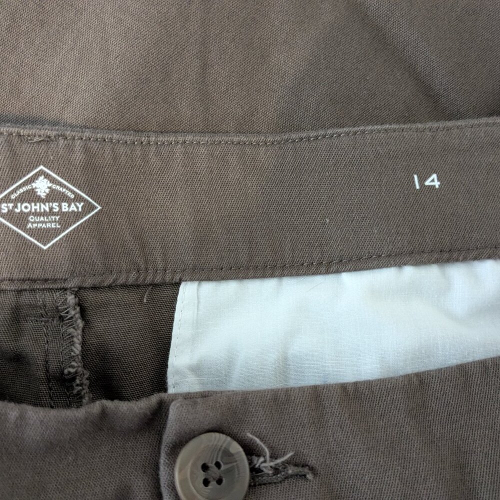 ST JOHN'S BAY Brown Twill High Rise Front Zip Capris; Size 14 - Picture 3 of 5